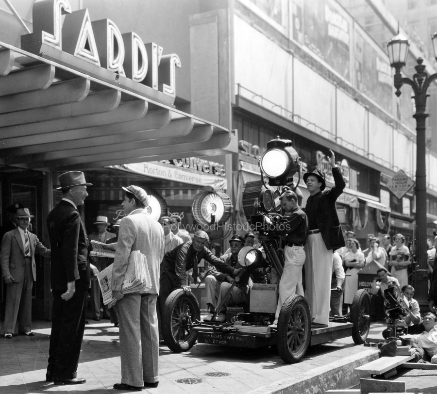 Sardis Restaurant 1936.jpg